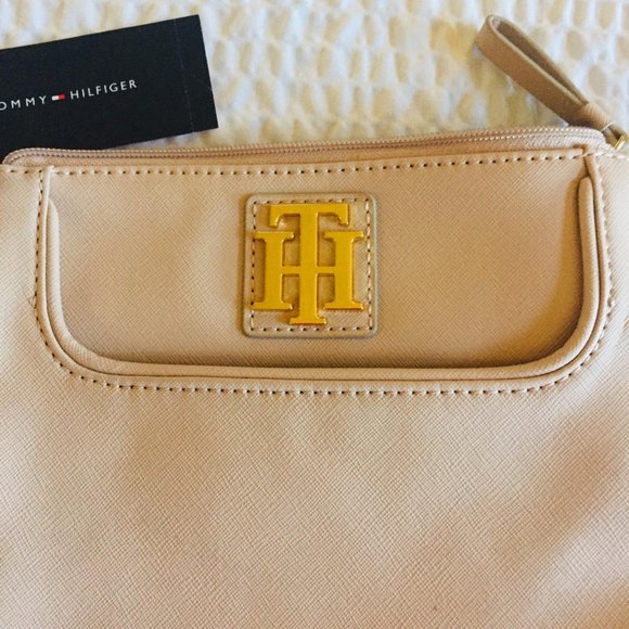 Tommy Hilfiger Women Cream Crossbody Bag - Picture 10 of 16